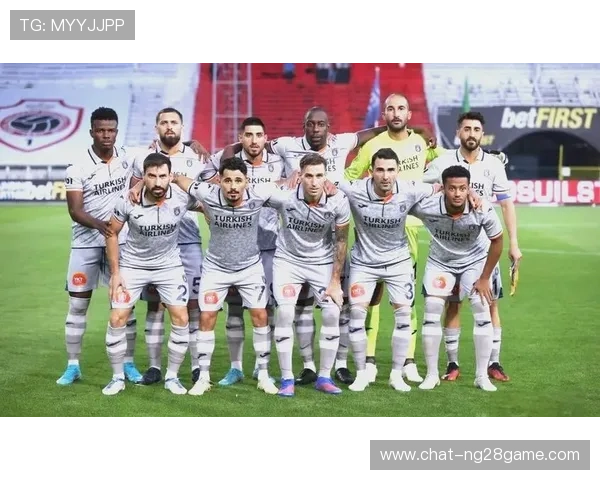 欧冠小组赛激战正酣 多支豪门球队争夺晋级席位展开激烈角逐