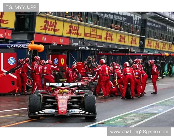 F1赛季最新动态揭秘车队策略与顶尖车手竞争态势 F1赛季最新动态揭秘车队策略与顶尖车手竞争态势