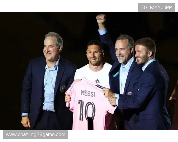 梅西加盟迈阿密国际后首度亮相 美国足球掀起新高潮